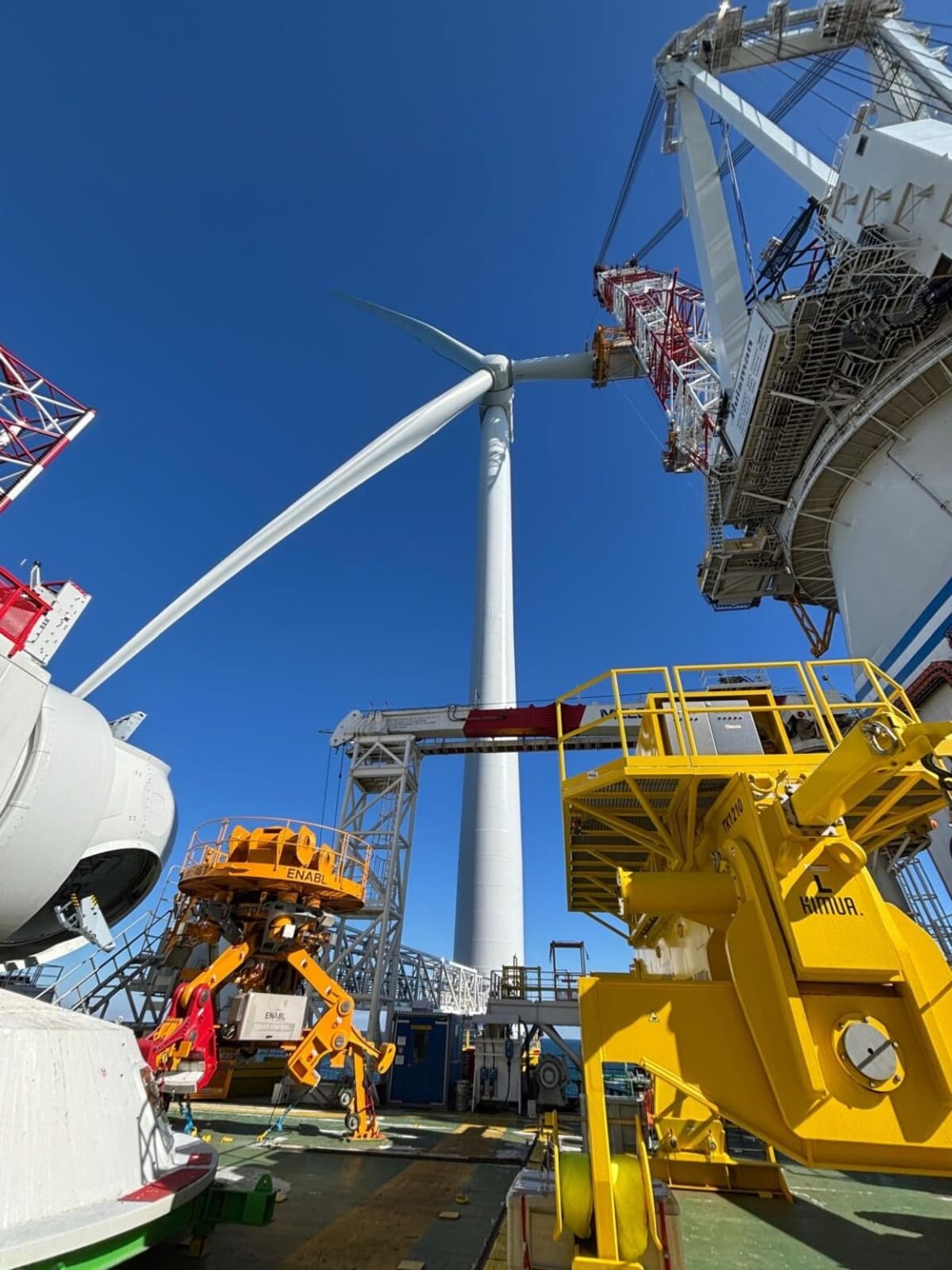 America's Largest Offshore Wind Farm Powers Up in Virginia - Image 2