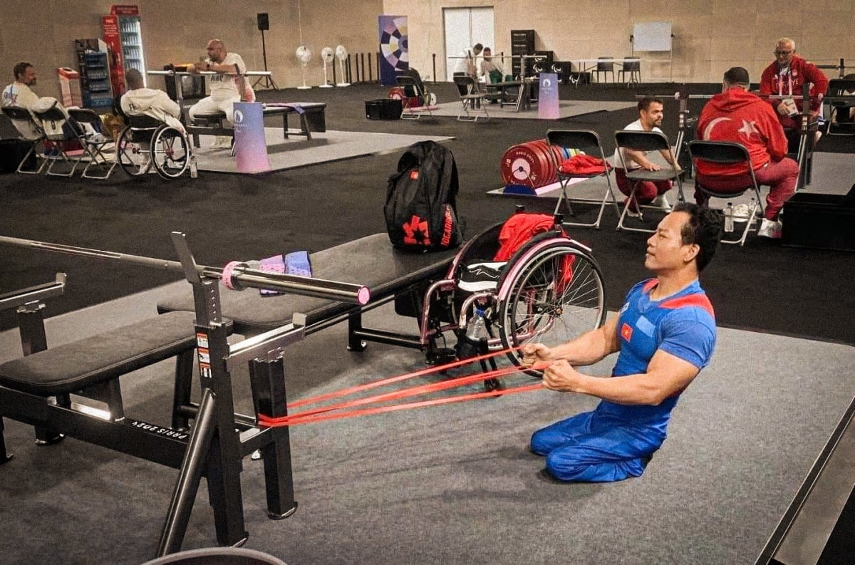 Vietnam's First Paralympic Gold: Weightlifter Defied All Odds - Image 5