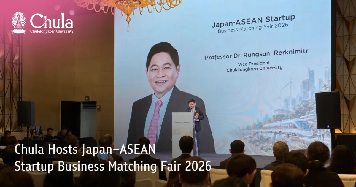 Thai startup entrepreneurs meeting with international investors at Chulalongkorn University business fair