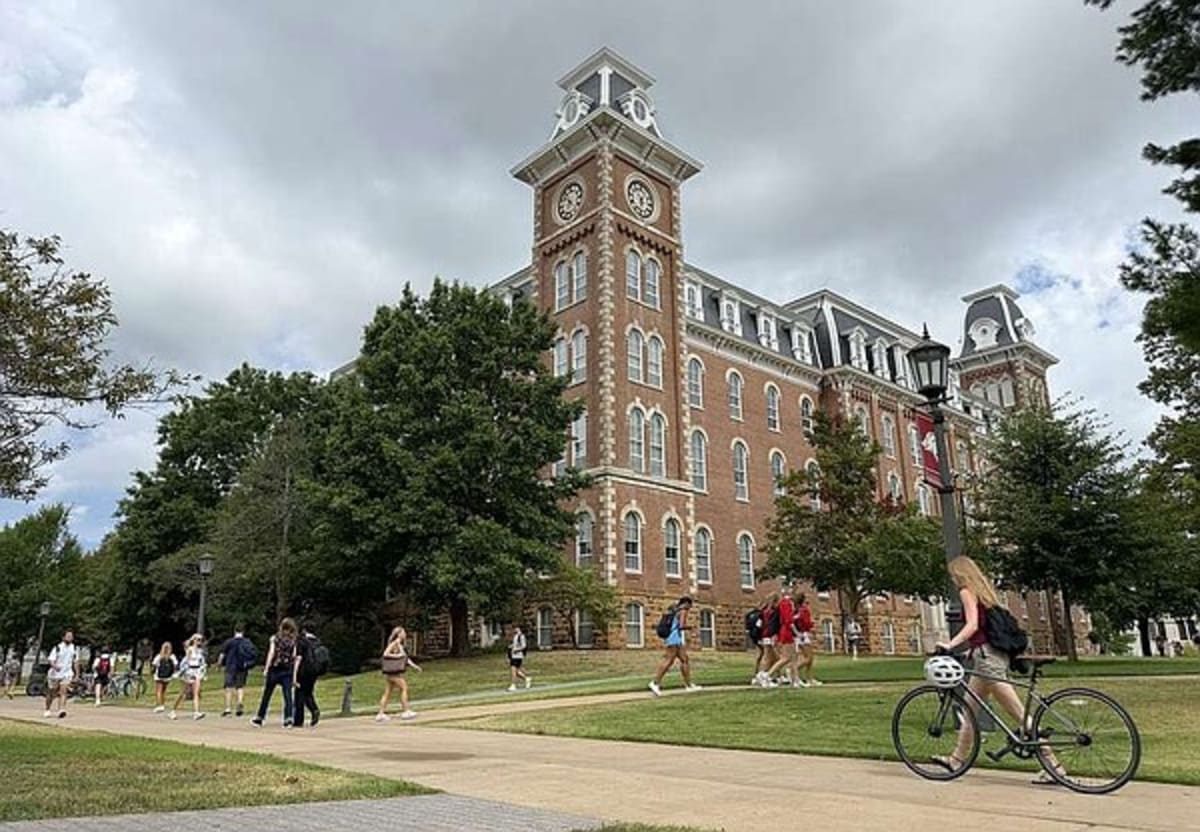 University of Arkansas Hits Record 73% Graduation Rate - Image 2
