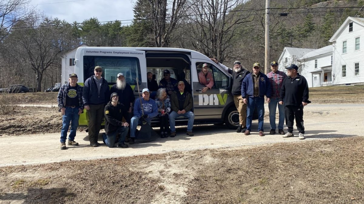 Maine Volunteers Give Disabled Veteran Spring Yard Makeover
