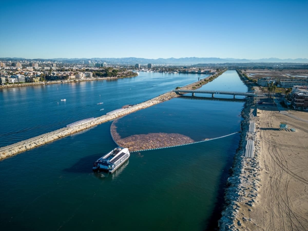 Kia Helps Block 570 Tons of LA River Trash Yearly - Image 2