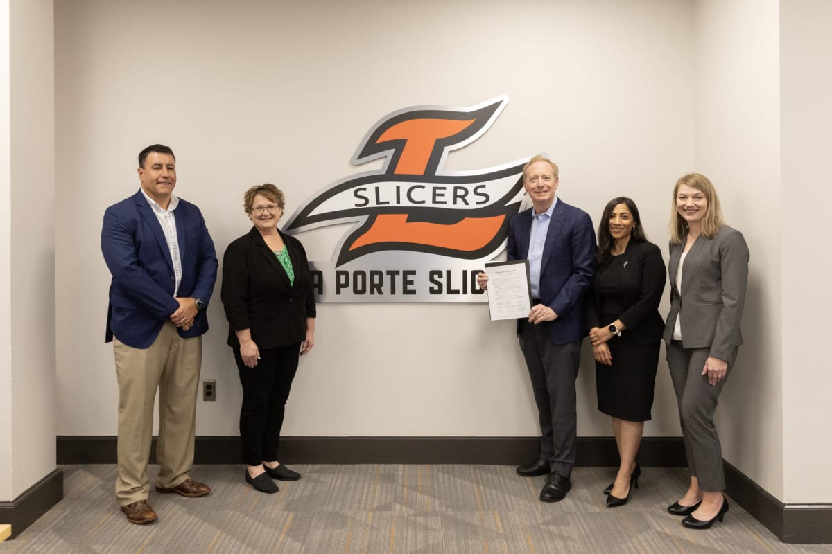 Microsoft and Ivy Tech Launch Data Center Academy in Indiana