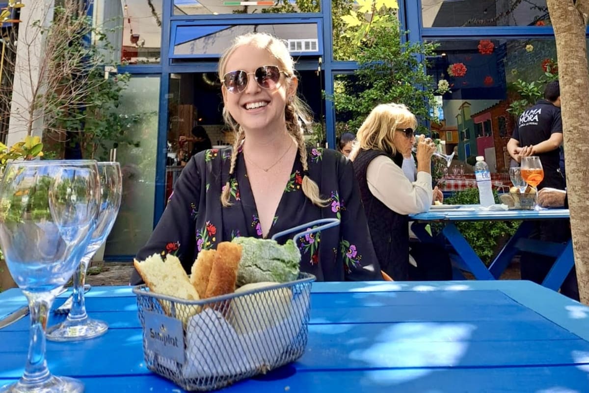 Woman, 37, Beats Colon Cancer and Fights for Early Screening - Image 3