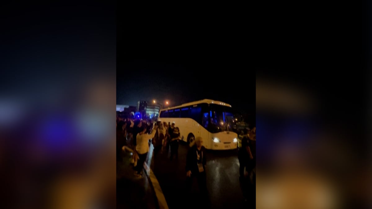 Iran Women's Team Protest Sparks Global Support in Australia