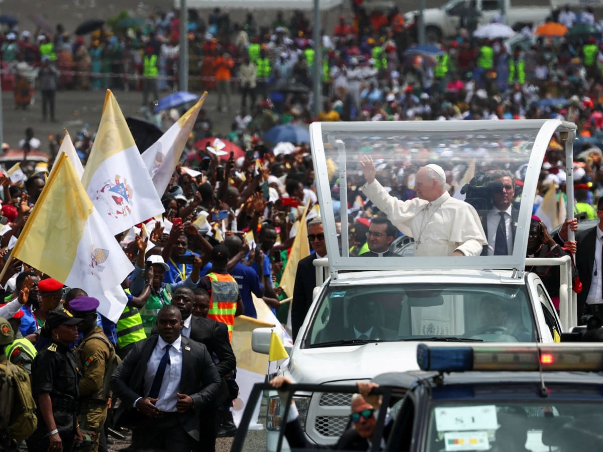 Pope Leo XIV celebrates Mass before crowd of 120,000 in Douala stadium, Cameroon