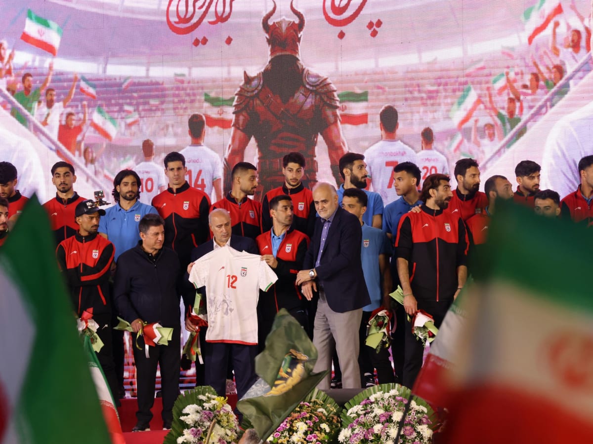 Tehran Crowds Celebrate Team Ahead of 2026 World Cup