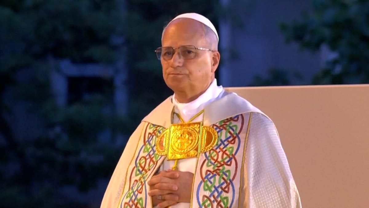Pope Leo XIV Calls 600,000 Youth 'Sparks of New Humanity