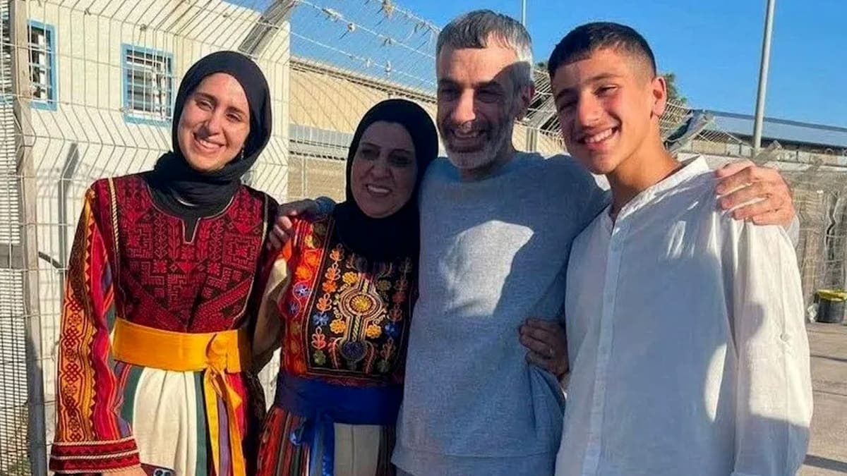 Father Meets Son Born from Smuggled Sperm After 25 Years