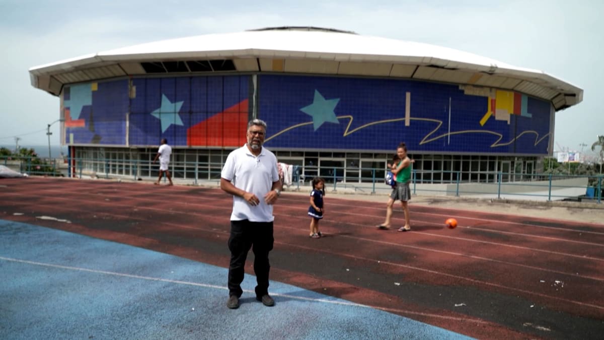 Venezuela Stadium Shelters Thousands After Earthquakes