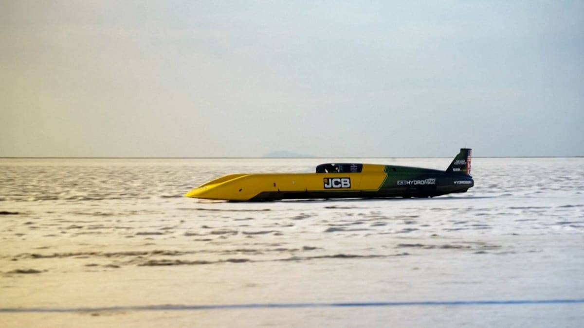 JCB's Hydrogen Car Smashes World Land Speed Record