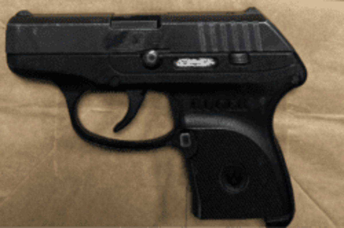 Middle School's STREAM Night Sparks Joy in Amityville - Image 4