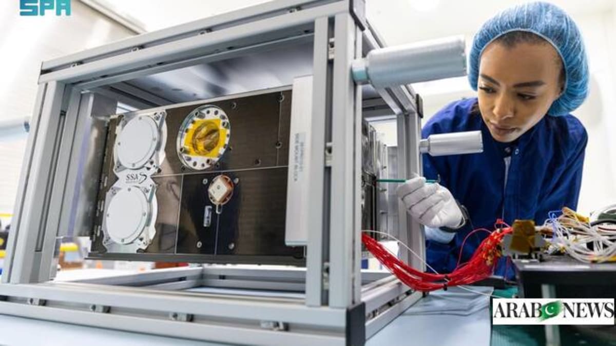 Saudi Arabia Launches First Arab Satellite to the Moon