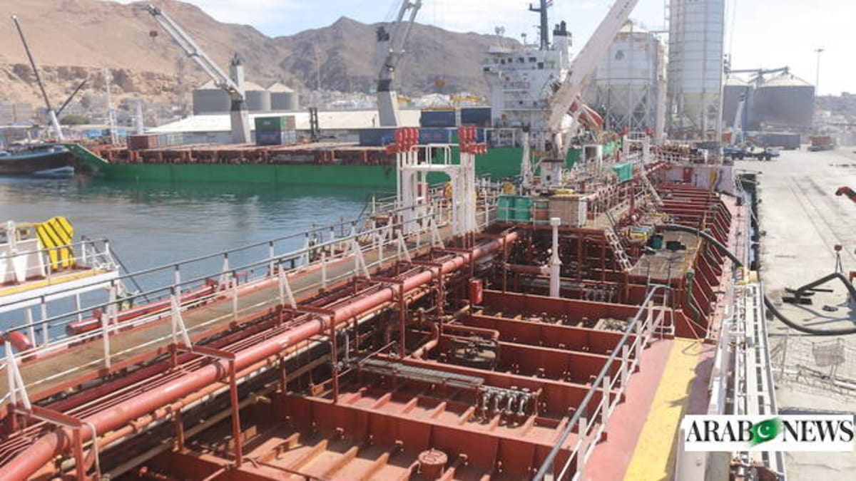 Saudi Arabia Sends $150M in Fuel Aid to Power Yemen