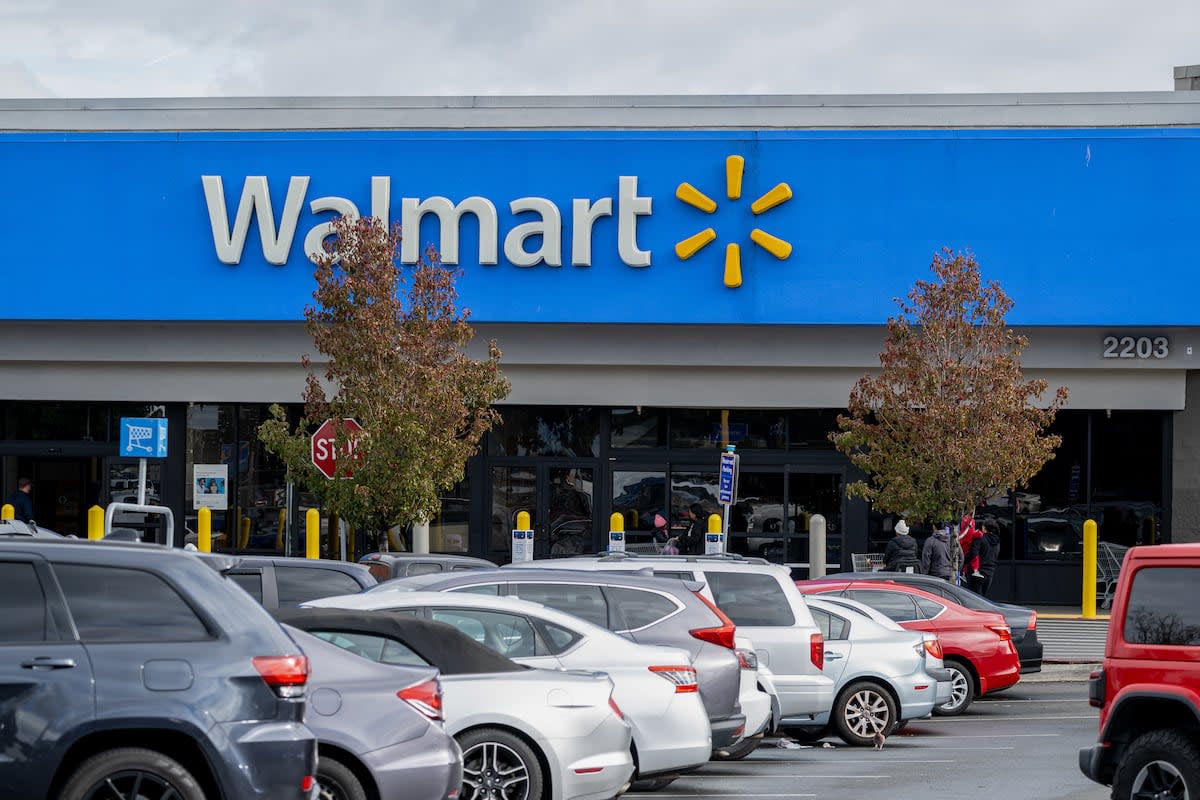 Walmart Becomes America's Largest EV Charging Network