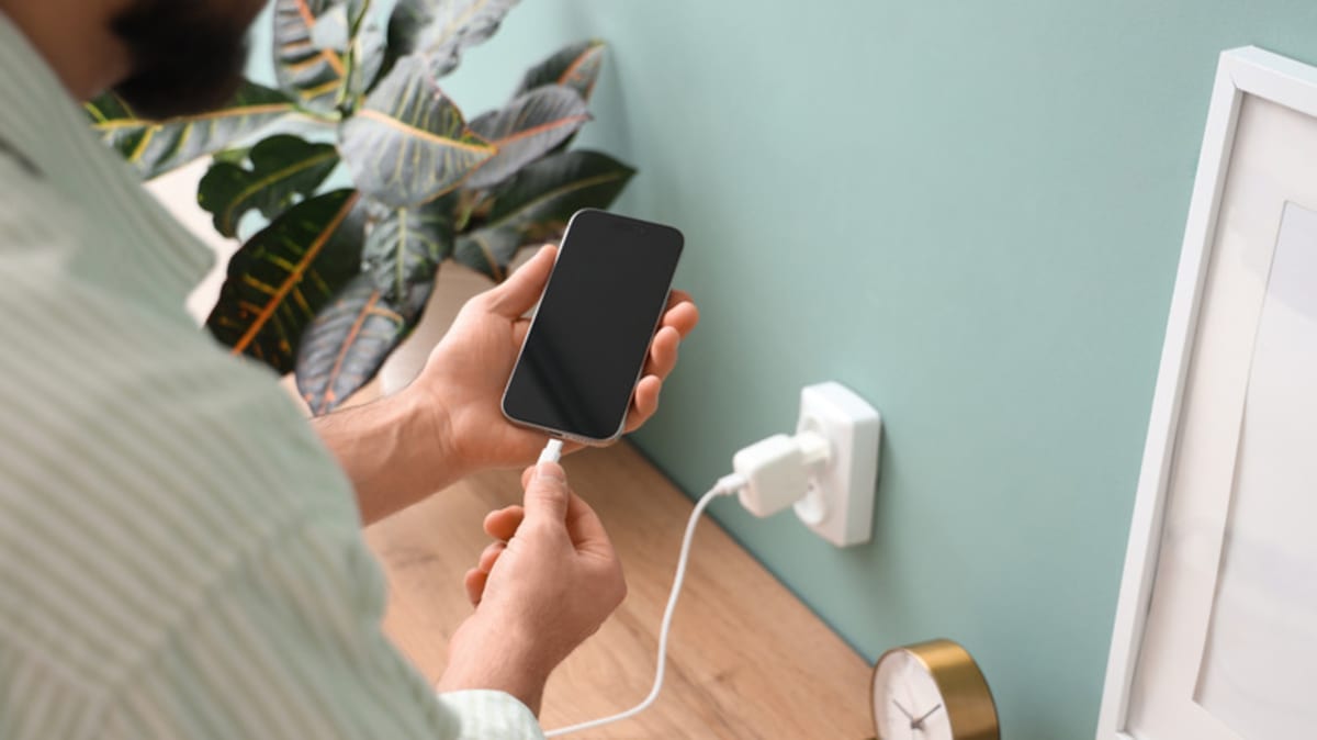 Solar Phone Cases Not Ready Yet, But Science Is Improving - Image 2