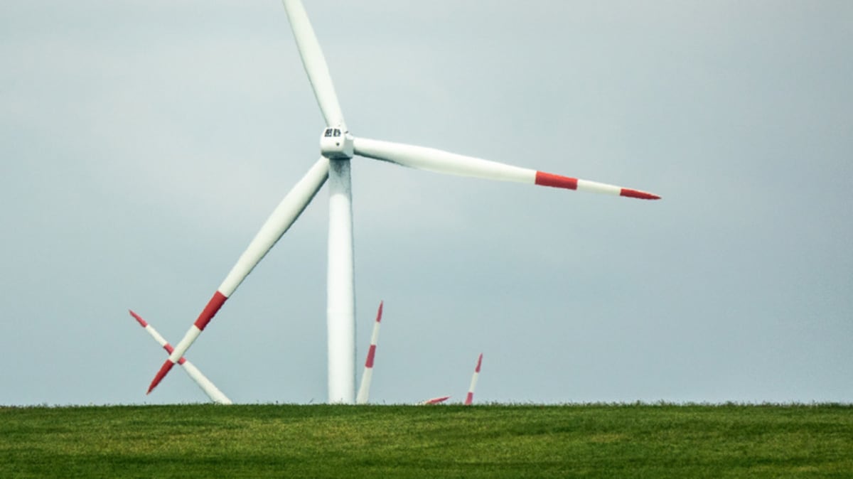 Wind Turbines Kill 70% Fewer Birds With Simple Paint Fix - Image 3