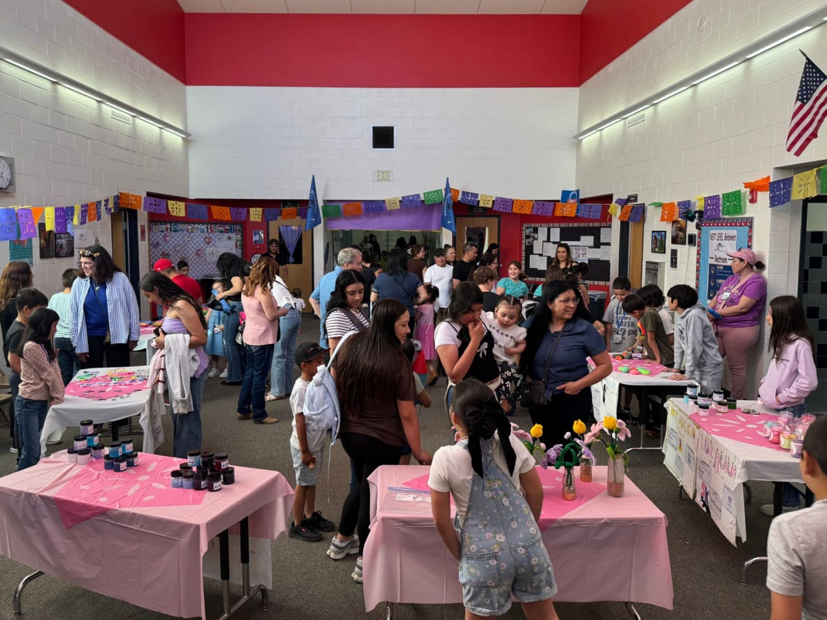 NASA Scientist Visits Nevada School's STEM Fiesta Night