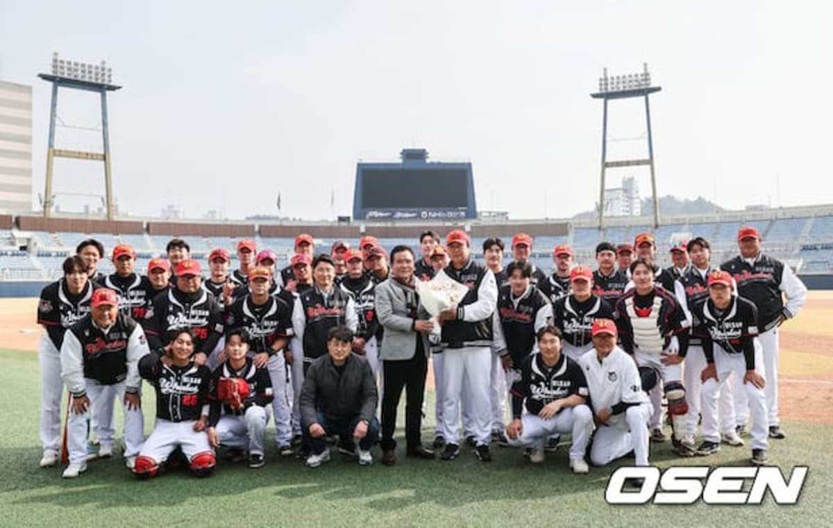South Korea's First Citizen-Run Baseball Team Wins Debut - Image 2
