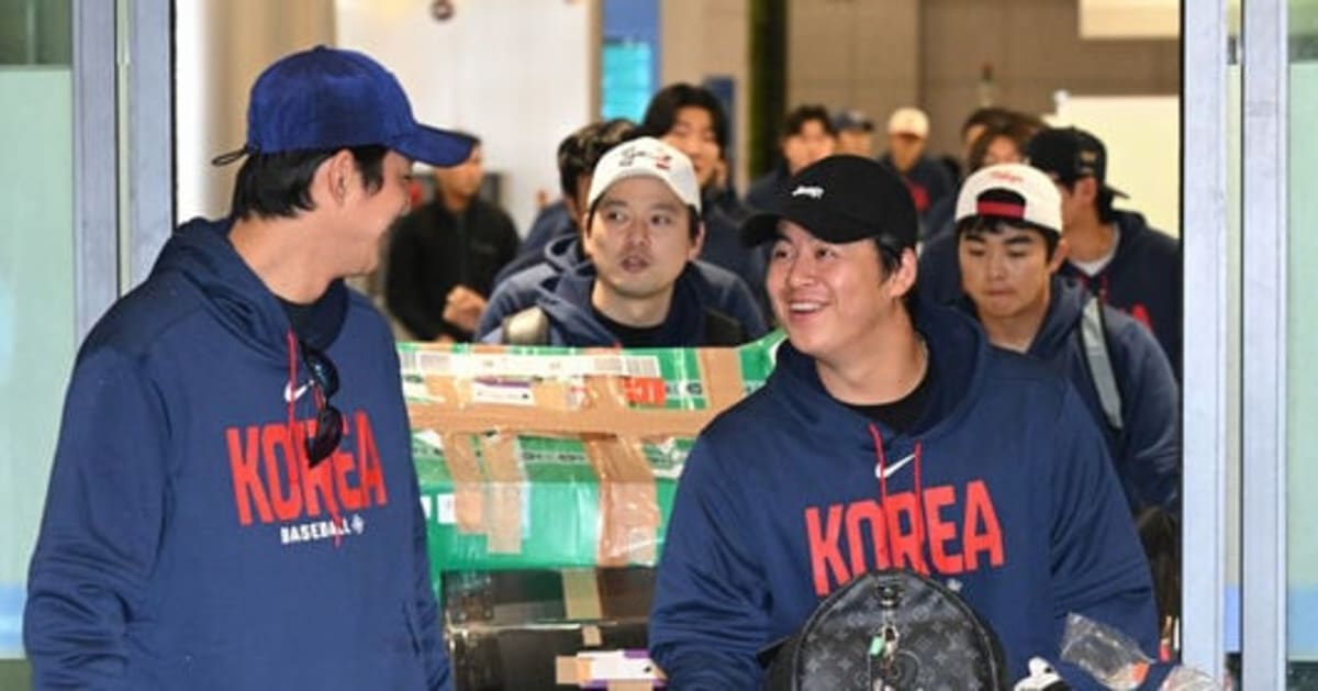 Samsung Lions captain Koo Ja-wook in baseball uniform celebrating South Korea's World Baseball Classic quarterfinal achievement