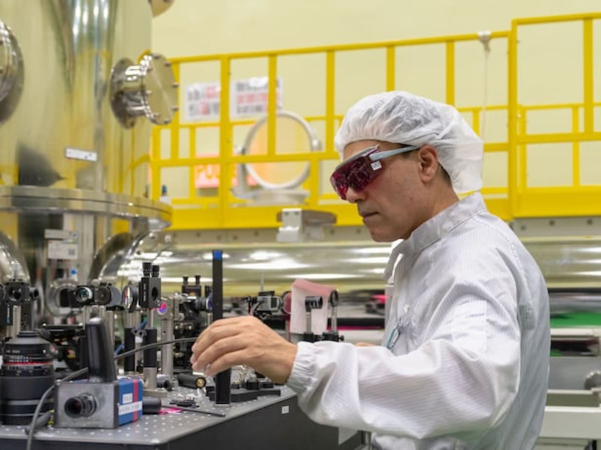 Iranian Physicist Chooses South Korea Over US for Lasers - Image 4