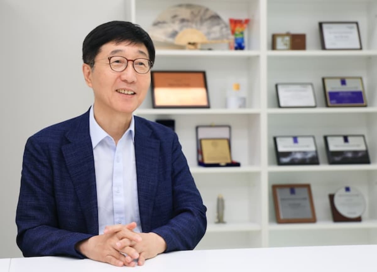 Korean Scientist's 'Dream Solar Cell' Powers AI's Future - Image 4