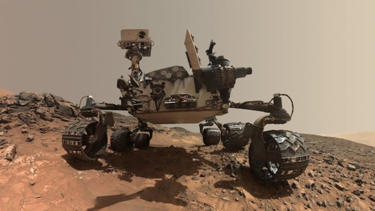 NASA's Curiosity Finds Ancient Organic Molecules on Mars - Image 2