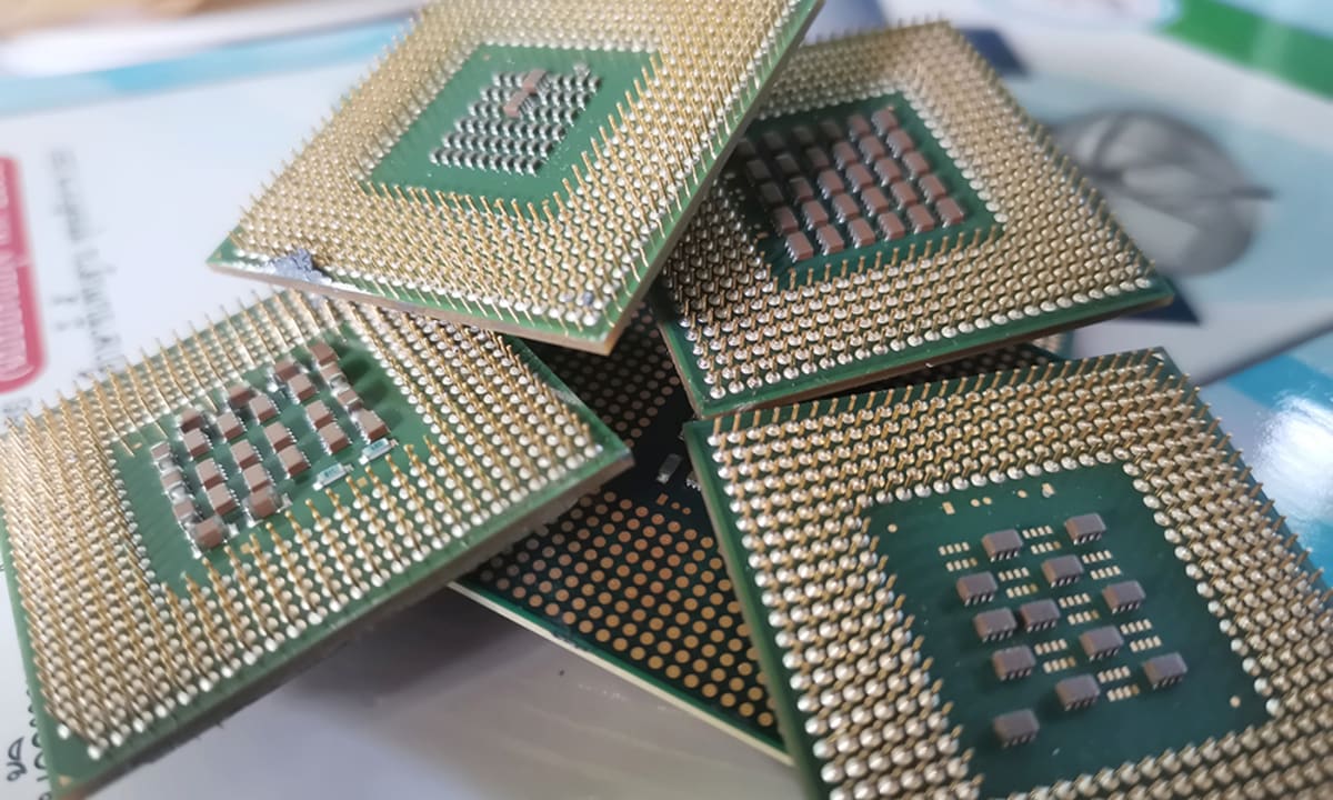 Edinburgh Scientists Create Clean E-Waste Gold Recovery Tech