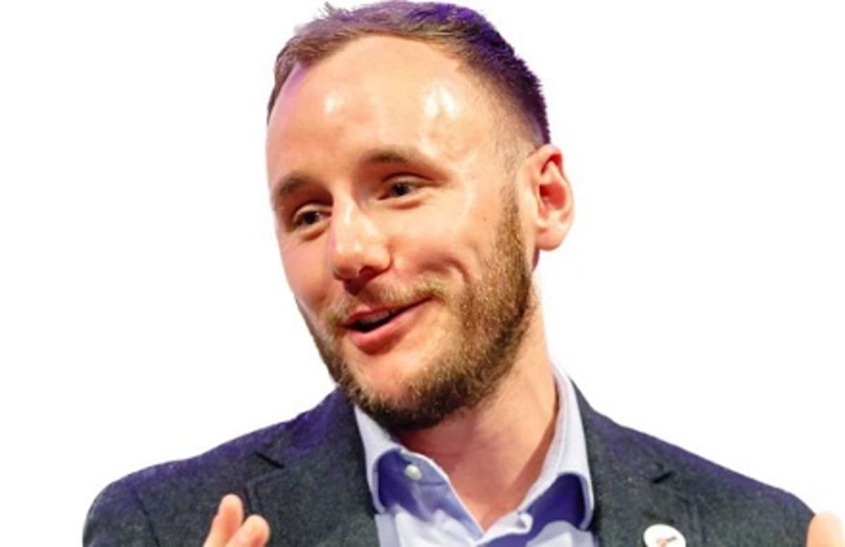 Trading Platform Gives £1M to Financial Education Charity