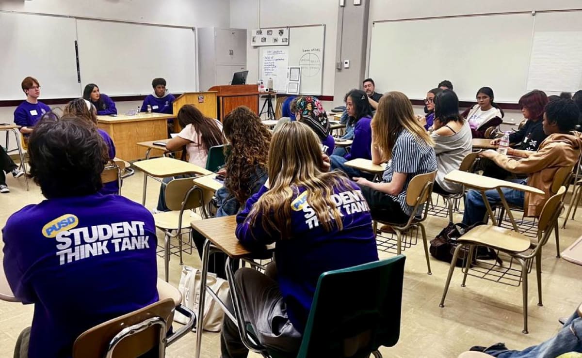 Pasadena Students Build Cities, Lead Change, Champion Books - Image 2