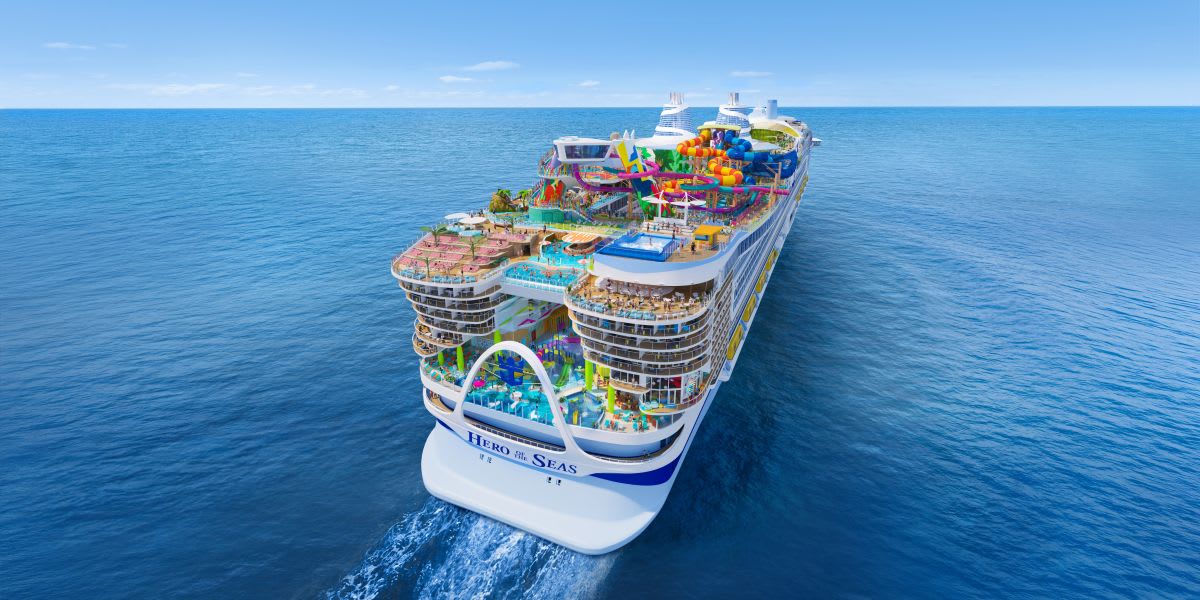 Cruise Proposal Goes Viral After Staff Sing Too Soon - Image 4