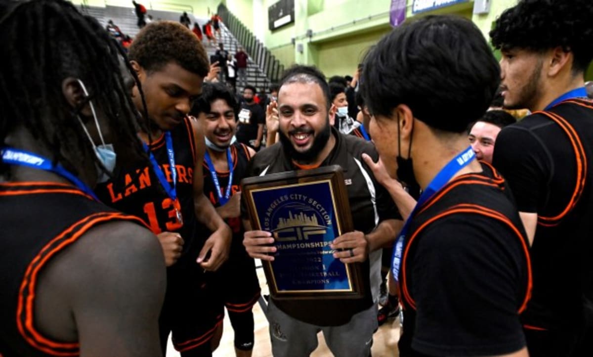 Coach Earns Degree 20 Years After Mom's Death - Image 2
