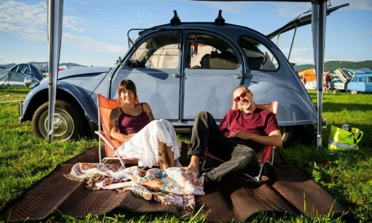 Citroën Brings Back Iconic 2CV as $17,400 Electric Car - Image 3