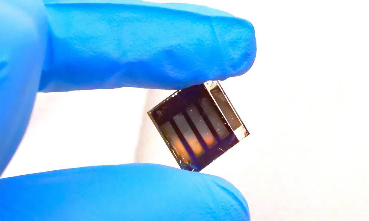 Queensland Solar Panels Harvest Indoor Light at 16% Efficiency - Image 2