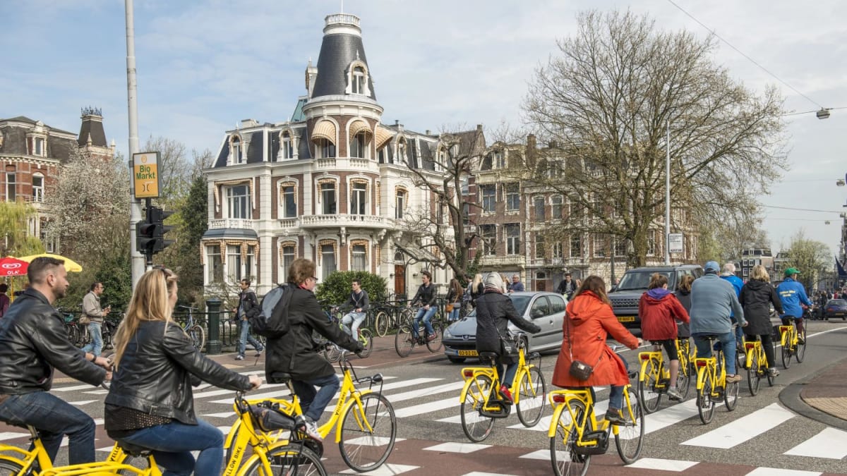 Dutch App Gives Cyclists Faster Green Lights Nationwide