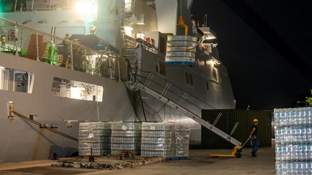 Dutch Navy Rushes Earthquake Aid to Venezuela