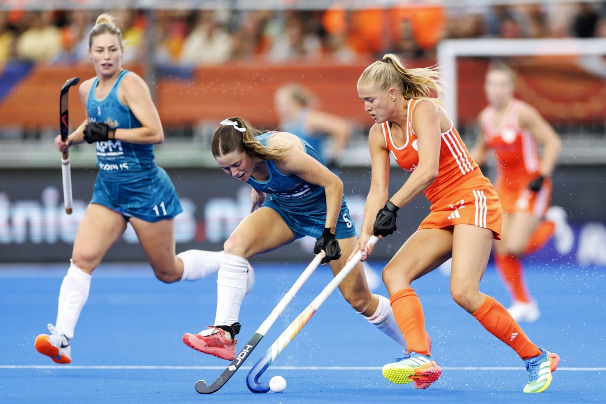Dutch Women's Hockey Team Beats Australia 4-2 at World Cup