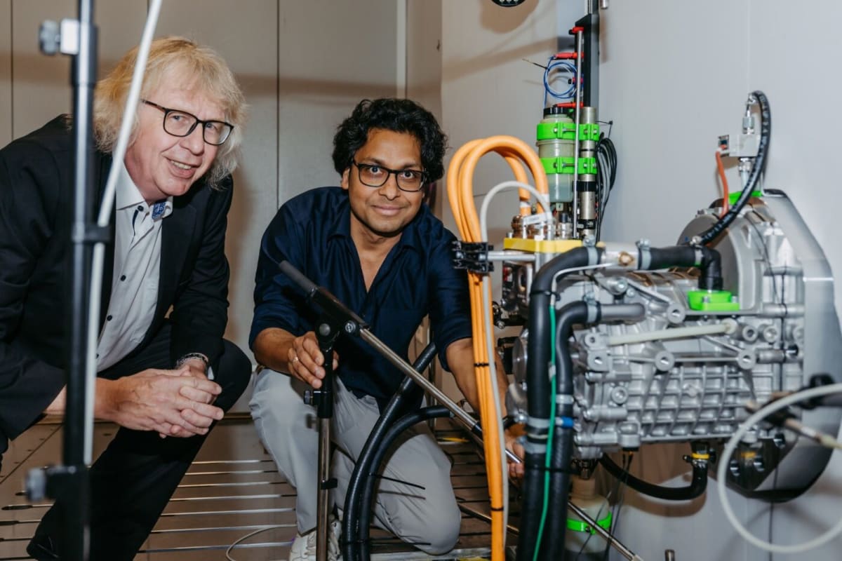 Recycled Tires Make Electric Cars 6.5 Decibels Quieter - Image 2