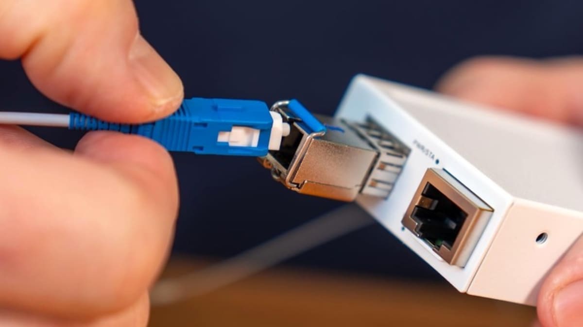 New Adapters Bring Wired Internet Speed Without Drilling - Image 5