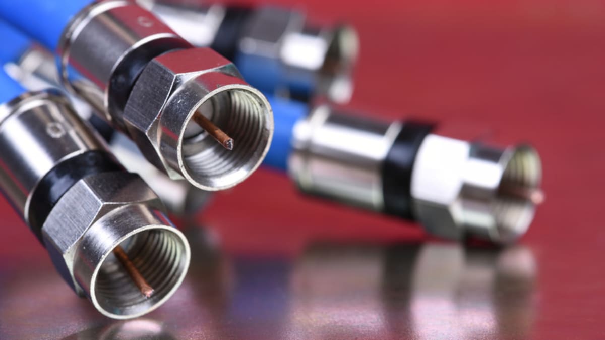 New Adapters Bring Wired Internet Speed Without Drilling - Image 3