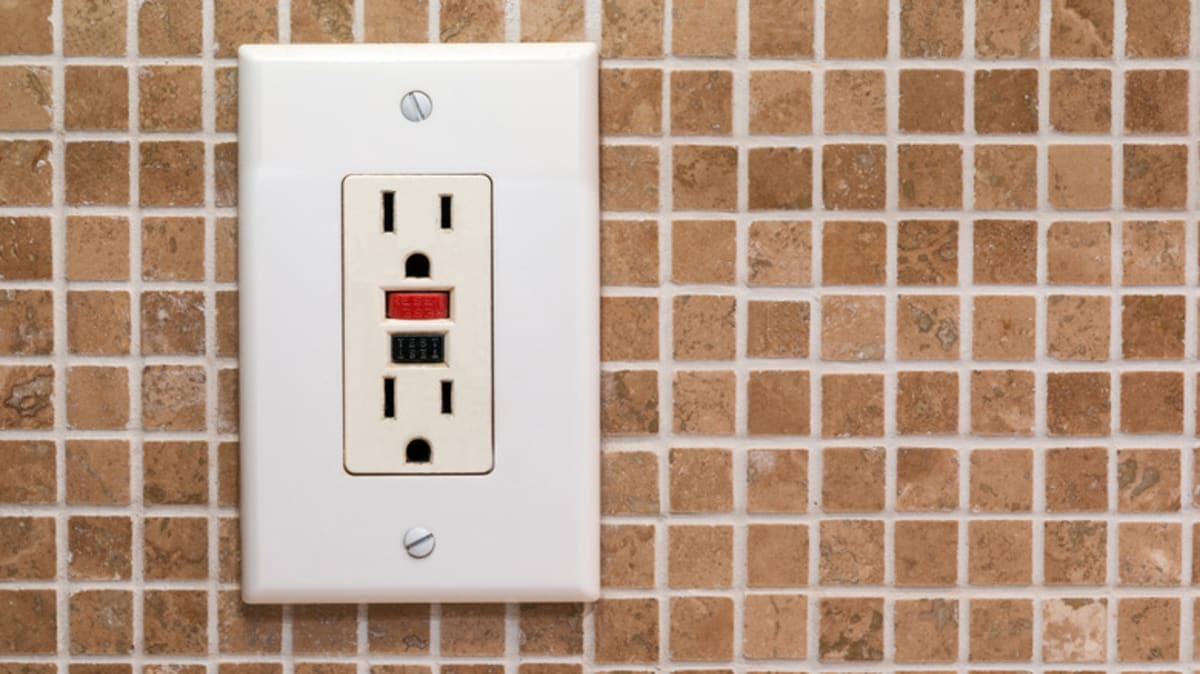 New Adapters Bring Wired Internet Speed Without Drilling - Image 4