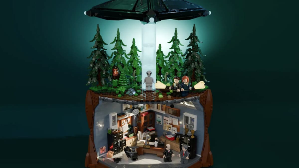 Lego Unveils 1,500-Piece X-Files Set With Mulder and Scully - Image 2