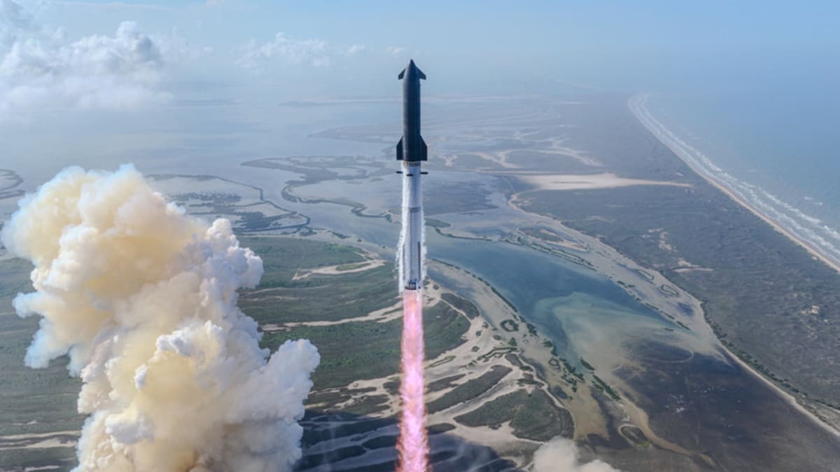 SpaceX Starship V3 Completes First Test Flight Successfully - Image 2