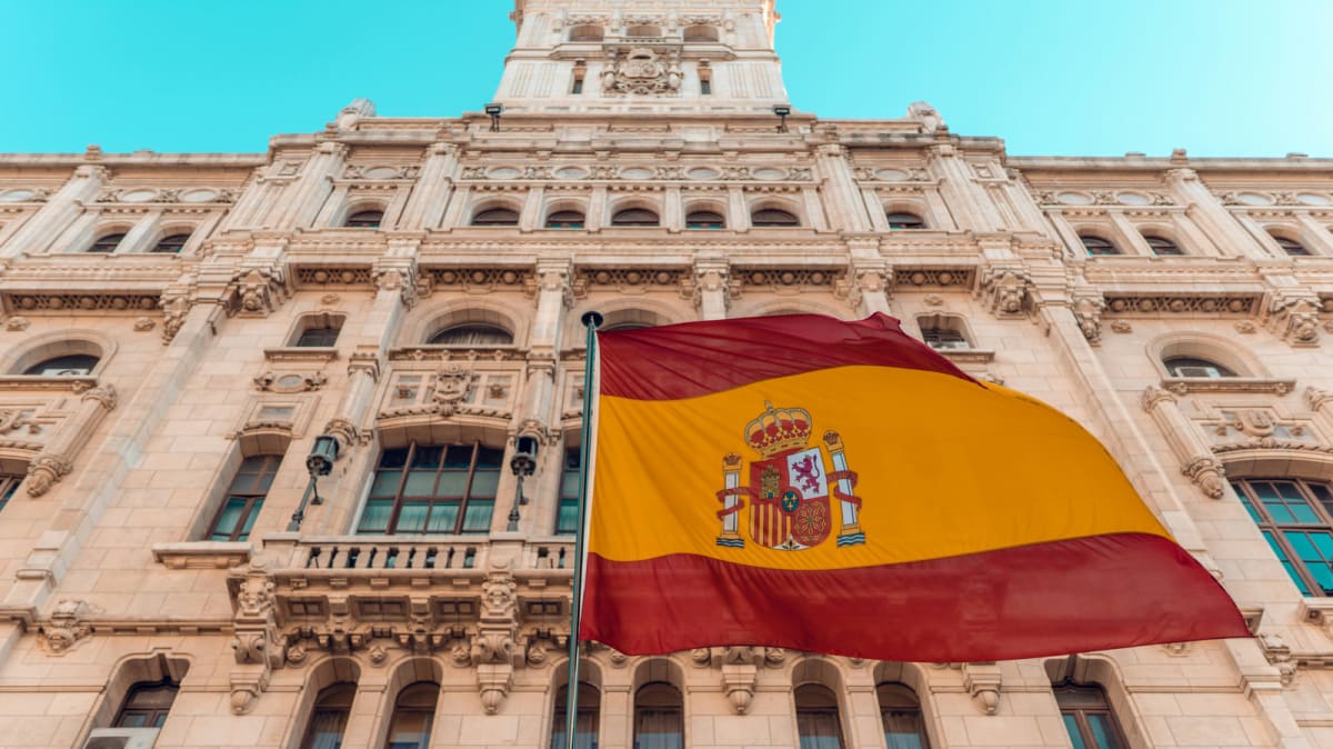 Spain Requires Mobile Networks Stay On During Blackouts