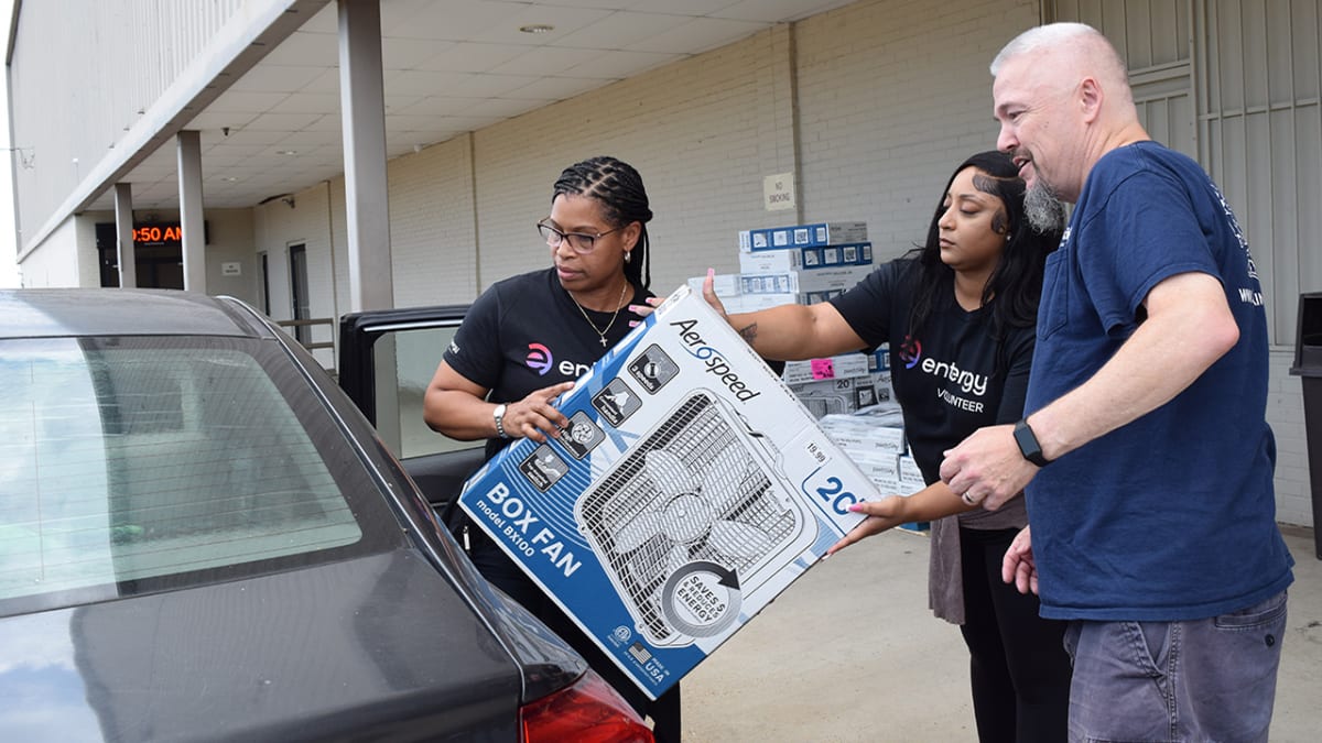 Mississippi Power Company Gives $27,500 to Cool Neighbors