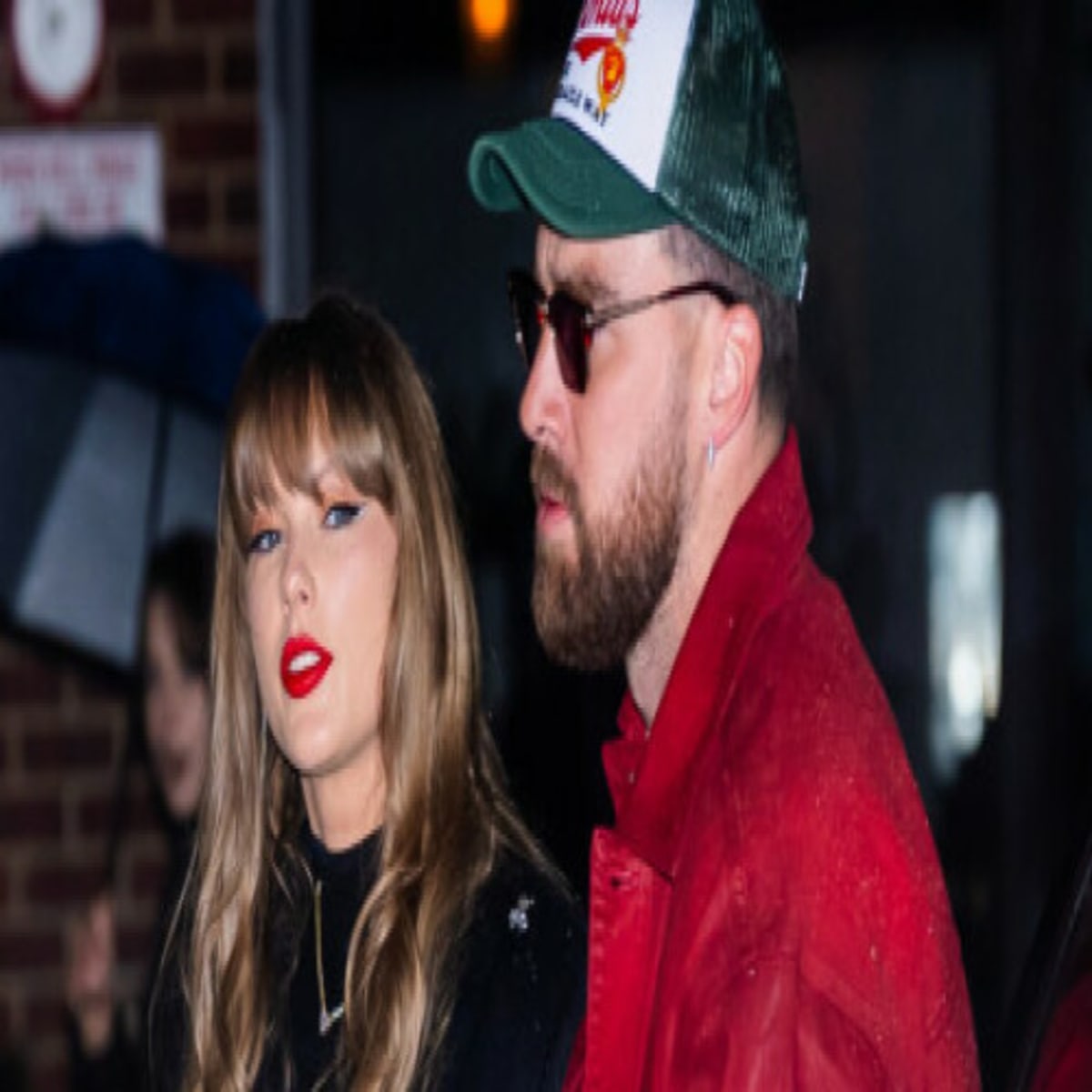 Taylor Swift Donates $2M to Fallen First Responders' Families - Image 2