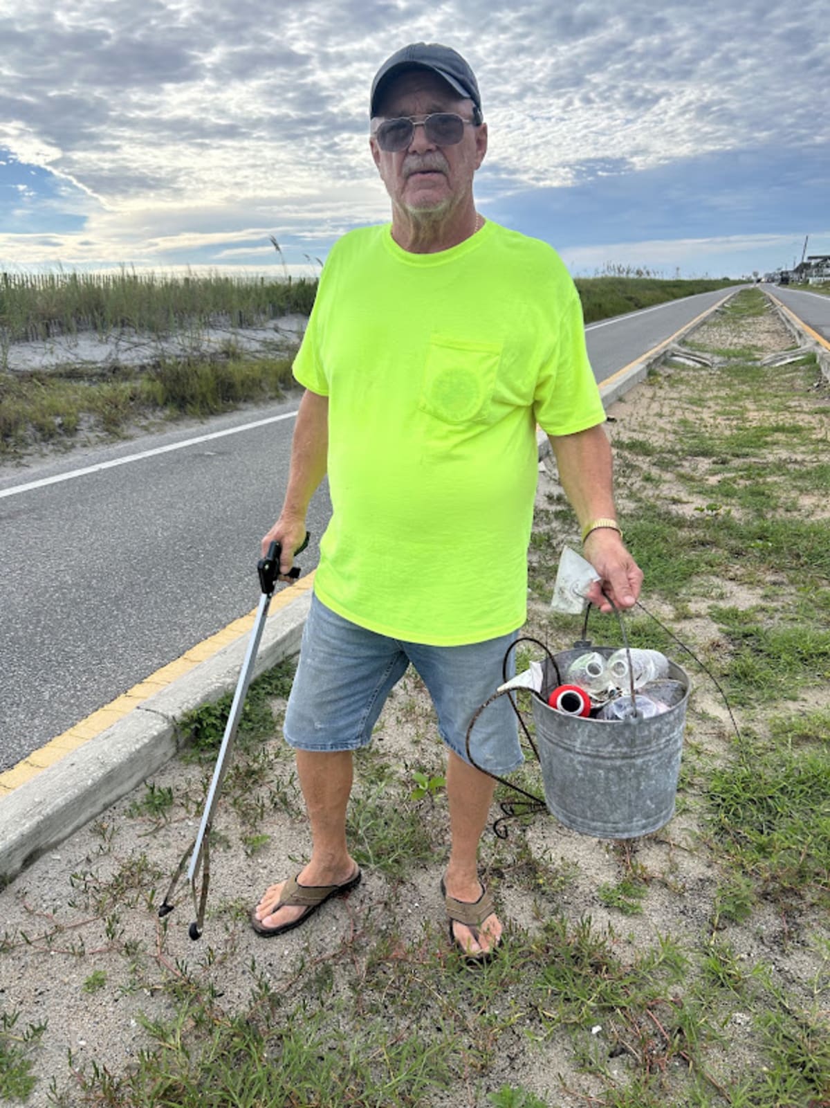 129 Volunteers Remove 438 Pounds of Trash in Florida - Image 2