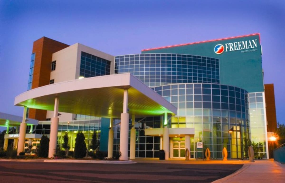 Joplin Hospital Volunteers Give 1,000+ Hours of Free Care - Image 2