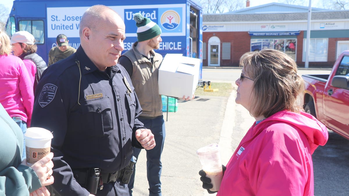 Three Rivers Community Rallies Hours After Tornado Hits