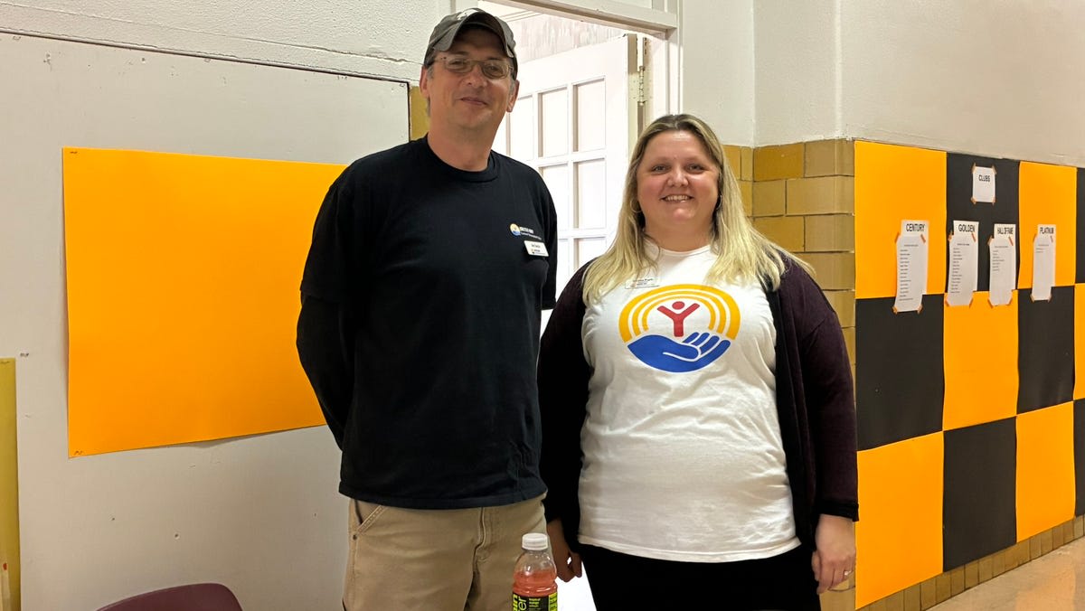 Volunteers Save Families $200 Each on Free Tax Help